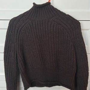H&M brown turtleneck sweater
